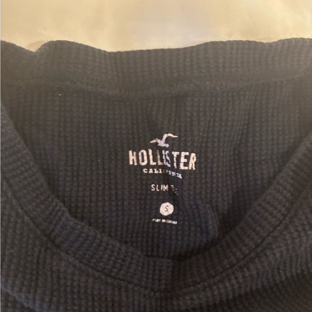 hollister black baby tee